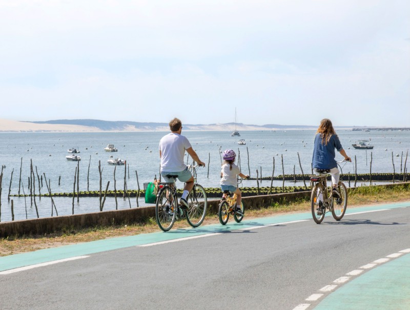 Oxy'Jeune Cap Ferret - location et livraison de vélos balade-en-famille-en-velo-au-cap-ferret